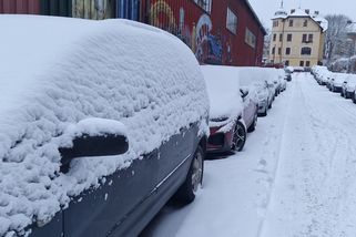 Sníh odřízl dopravní spojení mezi Frenštátem a Rožnovem pod Radhoštěm - Novinky
